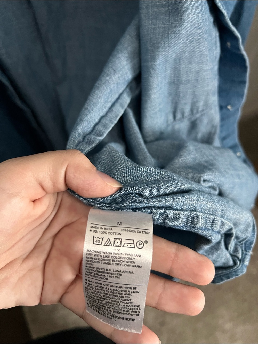 Banana Republic Women’s Denim Button-Up Jacket in Blue - Picture 3 of 4